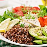 طرز تهیه سالاد کینوا رژیمی